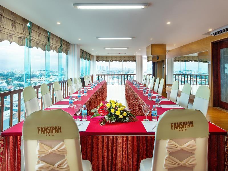 Fansipan Hotel Da Nang (10)
